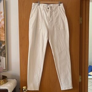 Judy Blue Women's Cream Straight Leg Jeans and look like New!